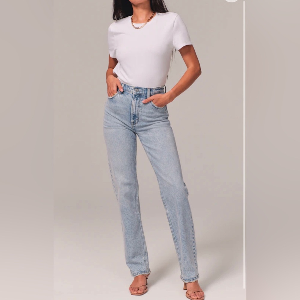 tra High Rise 90s Straight Jean